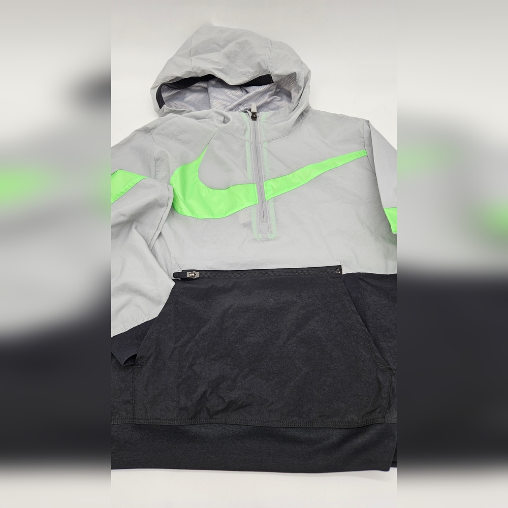 NIKE - Picture 2 of 7